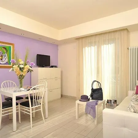 Astra Apartment's ريتشيوني