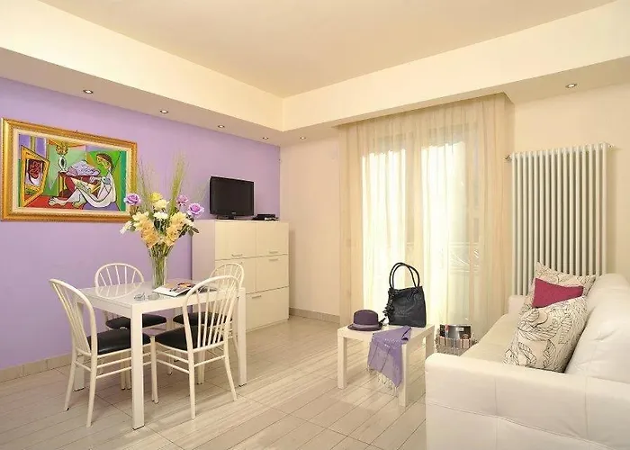 Astra Apartment's ريتشيوني